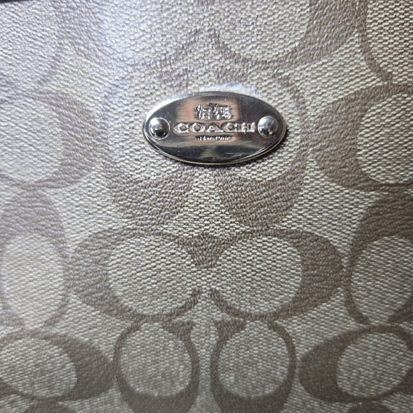 Coach Beige/Brown Signature Coated Canvas and Leather Tote Bag. - Picture 9 of 9